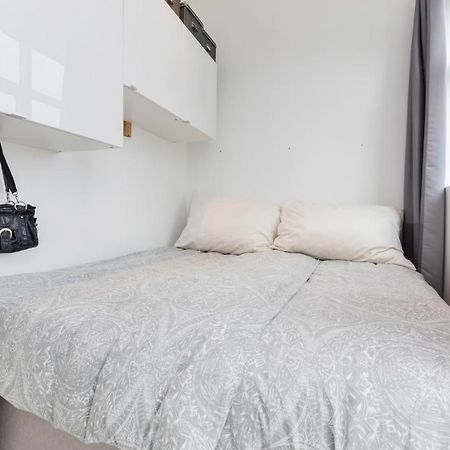 Stylish Apartment With Beautiful Views Of The River, Beach Nearby Кристиансан Екстериор снимка